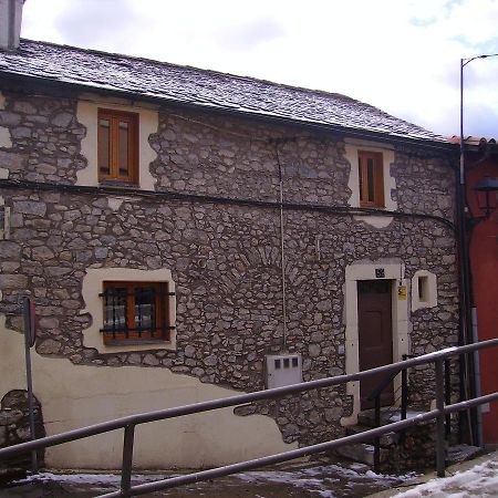Cal Duran Apartment Bellver De Cerdanya Bagian luar foto