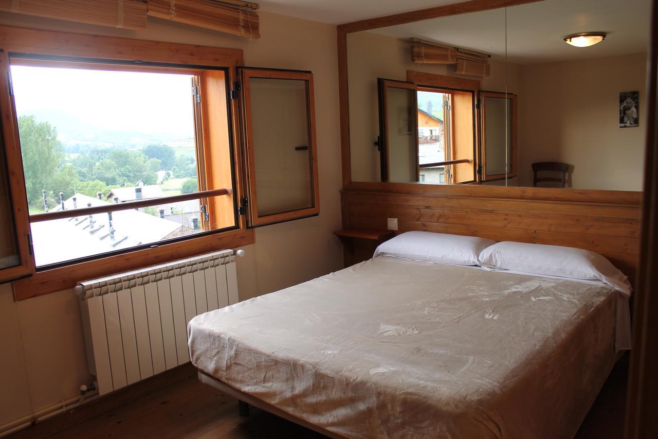 Cal Duran Apartment Bellver De Cerdanya Bagian luar foto